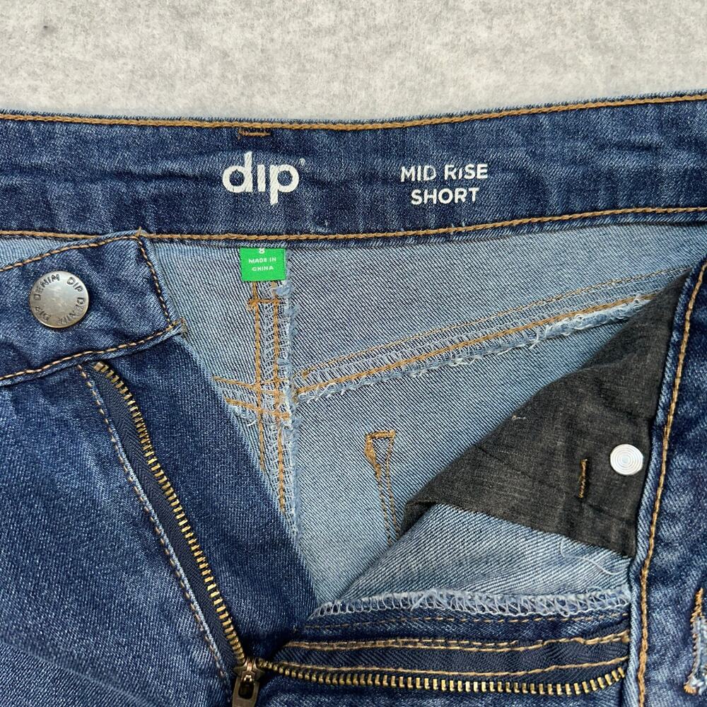 Dip Shorts WMNS 8 Medium Wash Denim Mid Rise Cut-Off Frayed Hem Straight Stretch - Picture 2 of 4